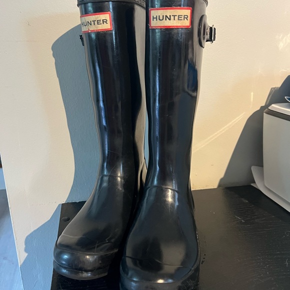Hunter brand children’s rain boots shiny black US 2 - Picture 2 of 8